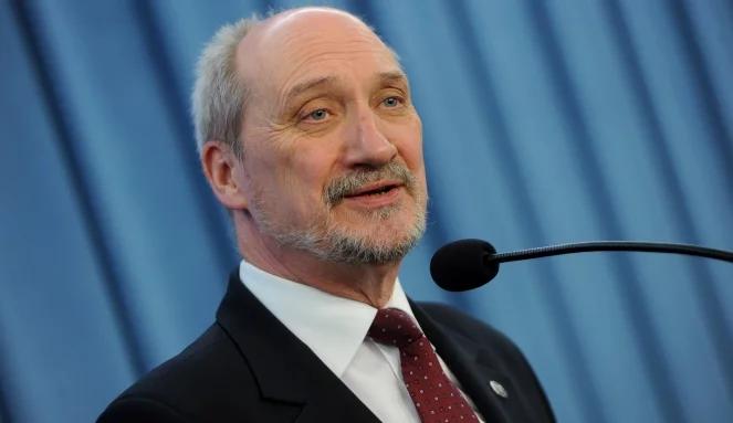Antoni Macierewicz: śledczy nie ujawnili nagrań z Jaka-40
