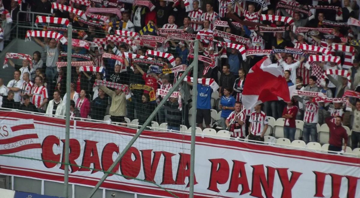 Piłkarze Cracovii oddali hołd swemu kibicowi św. Janowi Pawłowi II