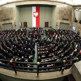 Sejm ujawnił nagranie z 16 grudnia. Posłowie opozycji byli na Sali Kolumnowej