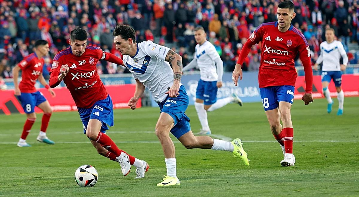 Ekstraklasa. Raków - Stal Mielec. Piłkarze Papszuna grali do końca. Rzut karny dał zwycięstwo