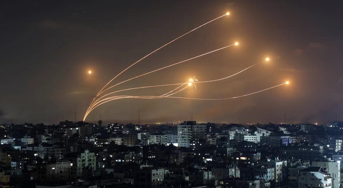 Rakiety spadają na Izrael, Hamas prowadzi zmasowany ostrzał. "To największy atak od 7 października"