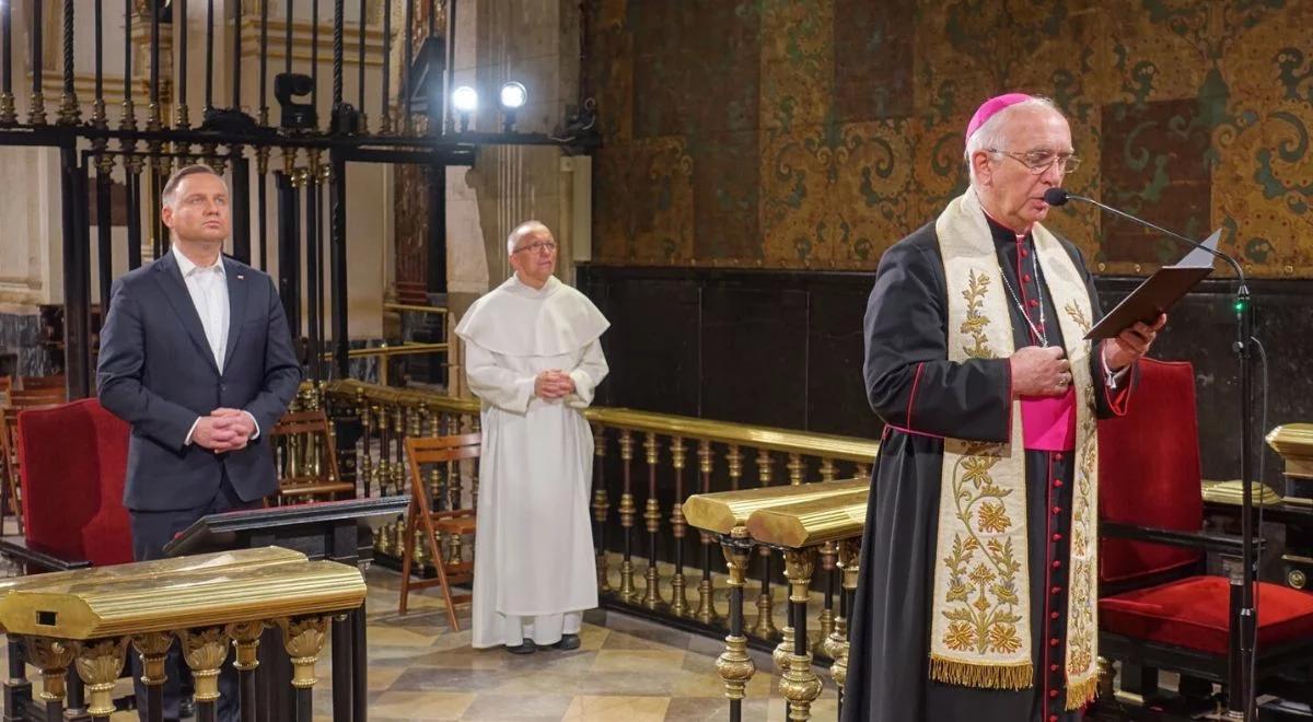 "Wobec wciąż szalejącej pandemii". Prezydent modlił się na Jasnej Górze