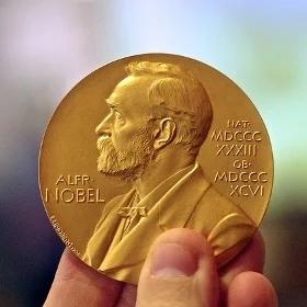 Ekonomiczny Nobel 2016 r.: nagrodę otrzymali Brytyjczyk Oliver Hart i Fin Bengt Holmstroem za "wkład w teorię umów". Ekonomiści - to młoda specjalizacja