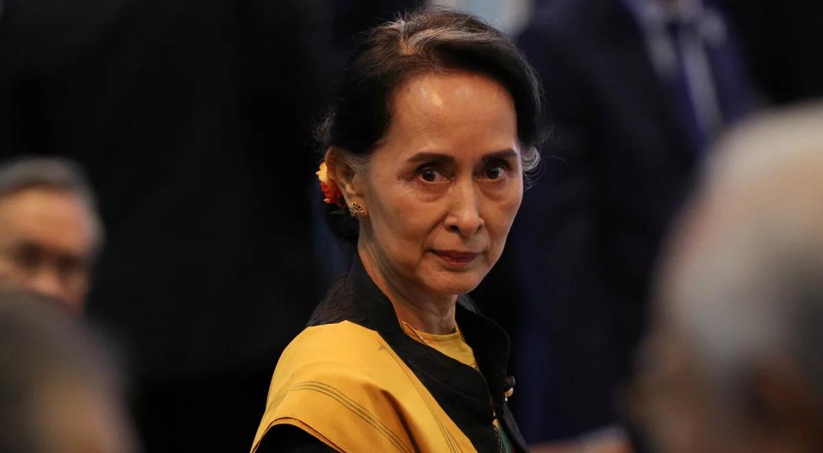 "Jest ustawiony i nikt tego nie ukrywa". Dr Lubina o procesie Aung San Suu Kyi