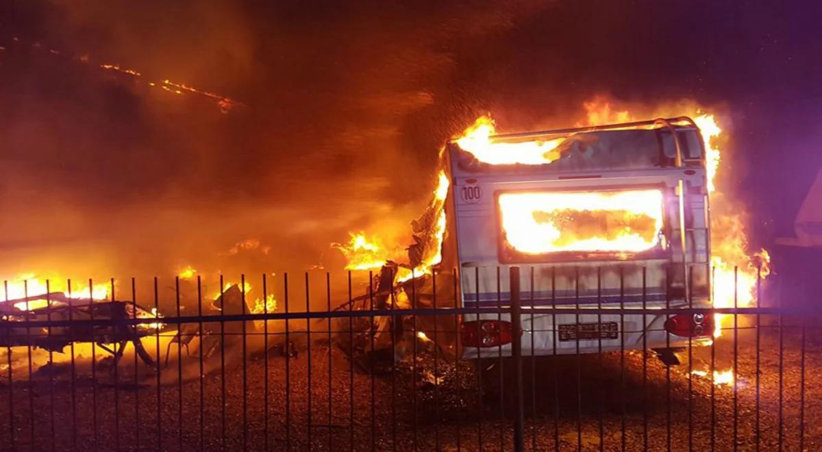 Pożar w wypożyczalni przyczep campingowych. Ocalał jacht