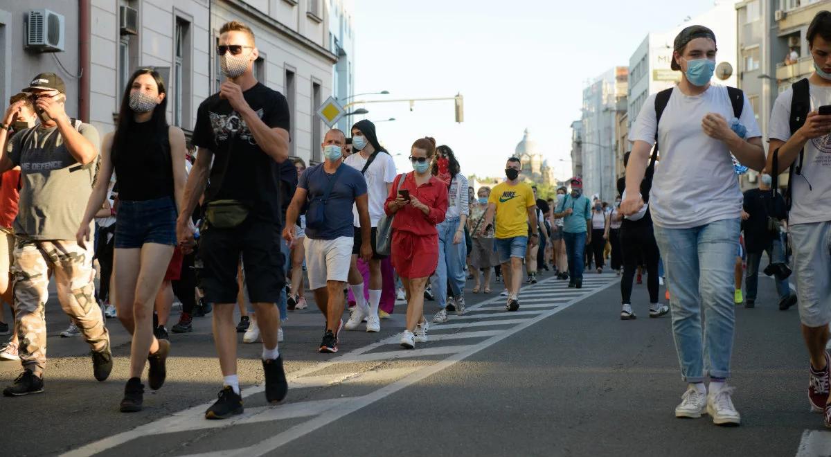 Wybierasz się na zagraniczne wakacje? Zobacz, które kraje Europy wymagają noszenia maseczek