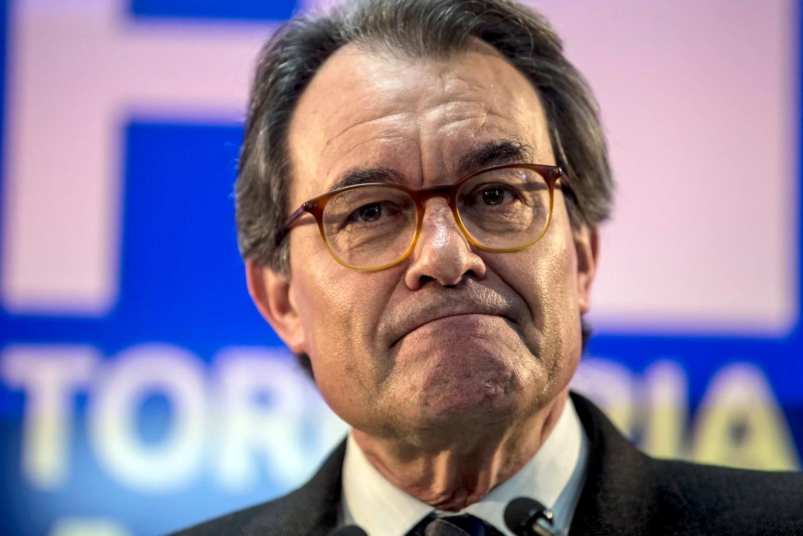 Artur Mas ukarany za zorganizowanie plebiscytu niepodległościowego