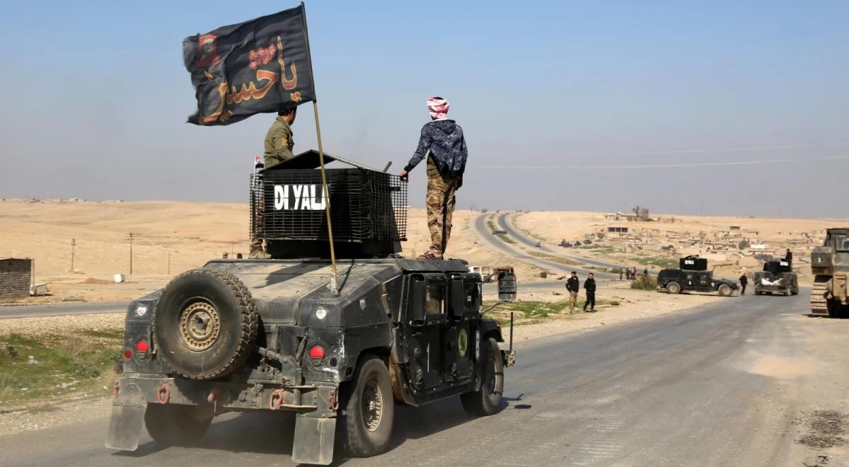 Irak: armia rządowa szturmuje lotnisko w Mosulu. Odbijanie miasta z rąk ISIS trwa