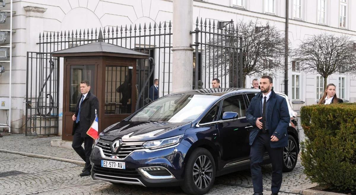 Samochód Macrona uległ awarii. Prezydent Francji musiał zmienić pojazd