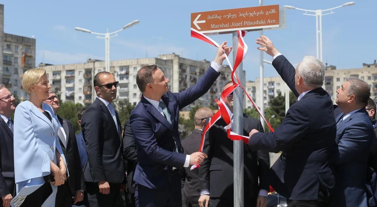 Andrzej Duda w Gruzji. Prezydent otworzył w Tbilisi Aleję Józefa Piłsudskiego
