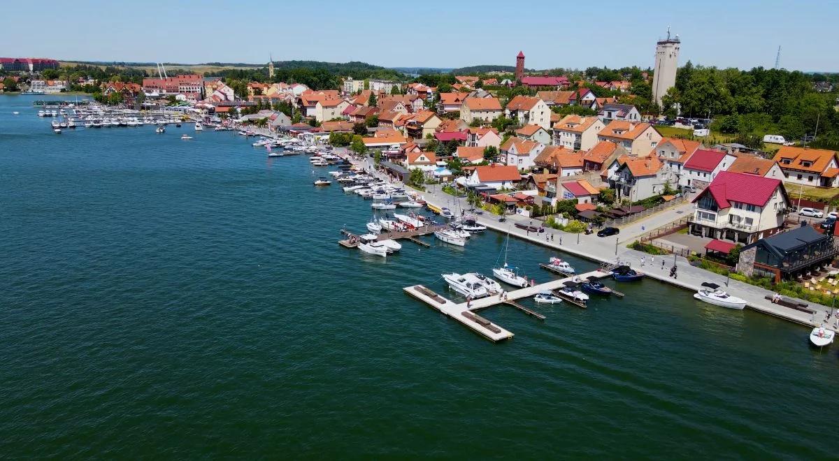 Nie żyje mężczyzna, który twierdził, że pobił go burmistrz Mikołajek. Zmarł w trakcie procesu