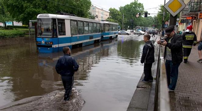 Dolnośląskie: w trzech gminach ogłoszono alarmy powodziowe