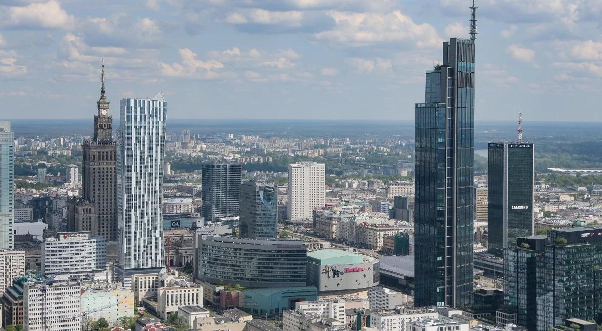 Najtańsze miasta na weekendowy wypad. Warszawa i Kraków w czołówce