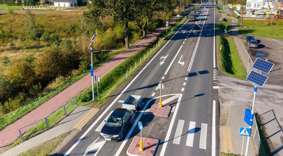 Raport GDDKiA. Coraz więcej energii na drogach ze źródeł odnawialnych