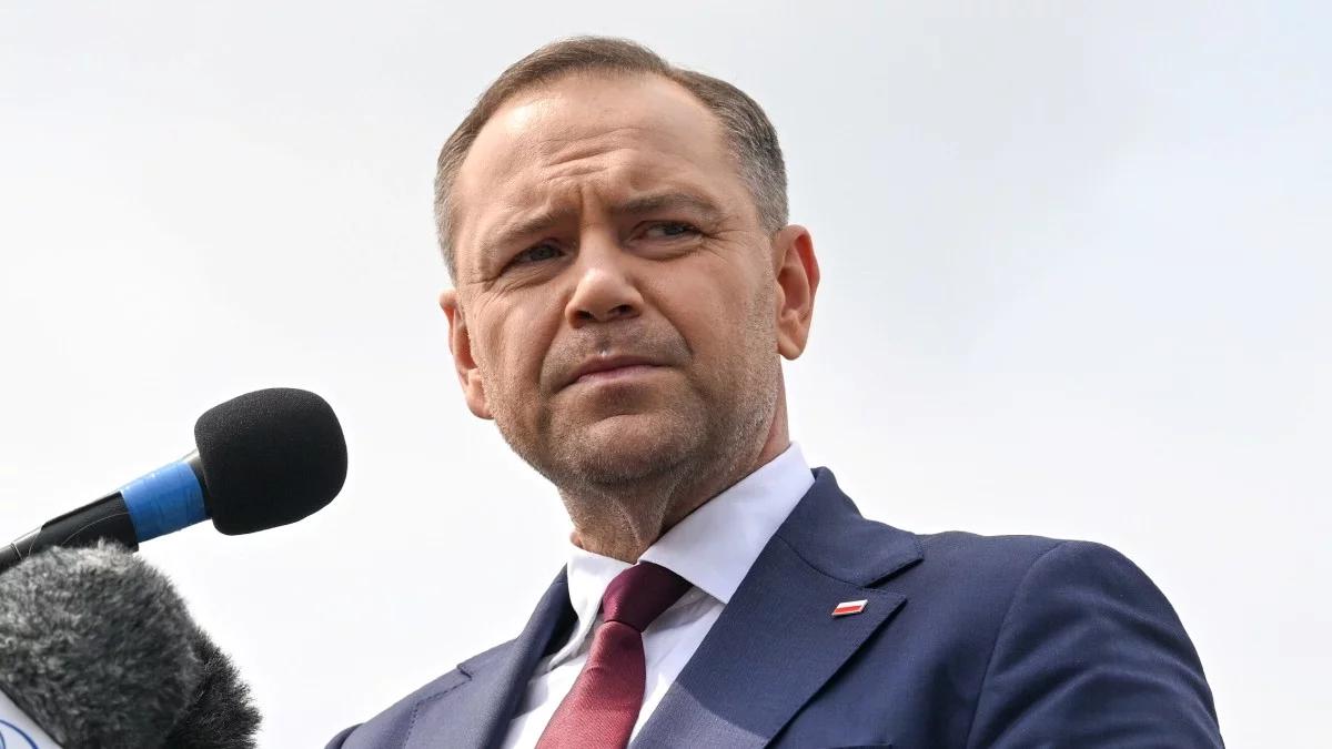 Prezes NRA radzi Nawrockiemu ws. pozwu po tekście o prostytutkach