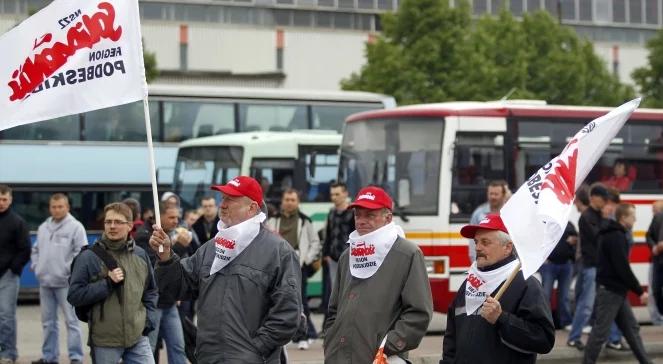 Tychy: pikieta Solidarności przeciw łamaniu prawa