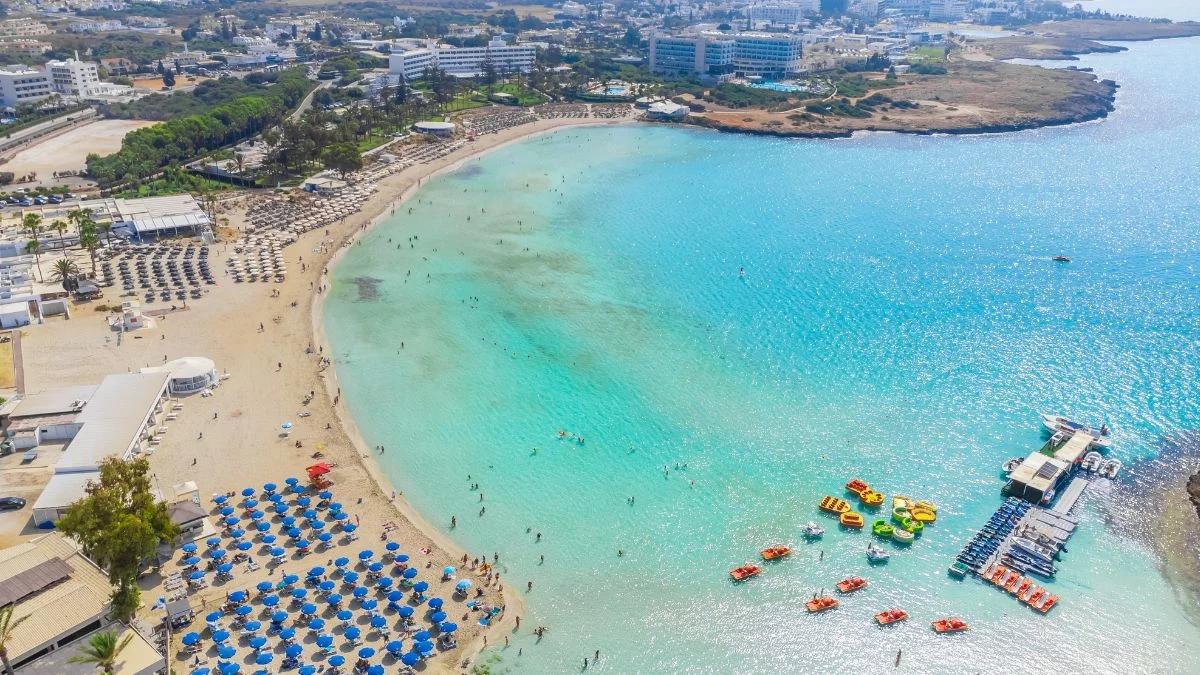 Już nie Ibiza. Te kurorty teraz przyciągają imprezowiczów