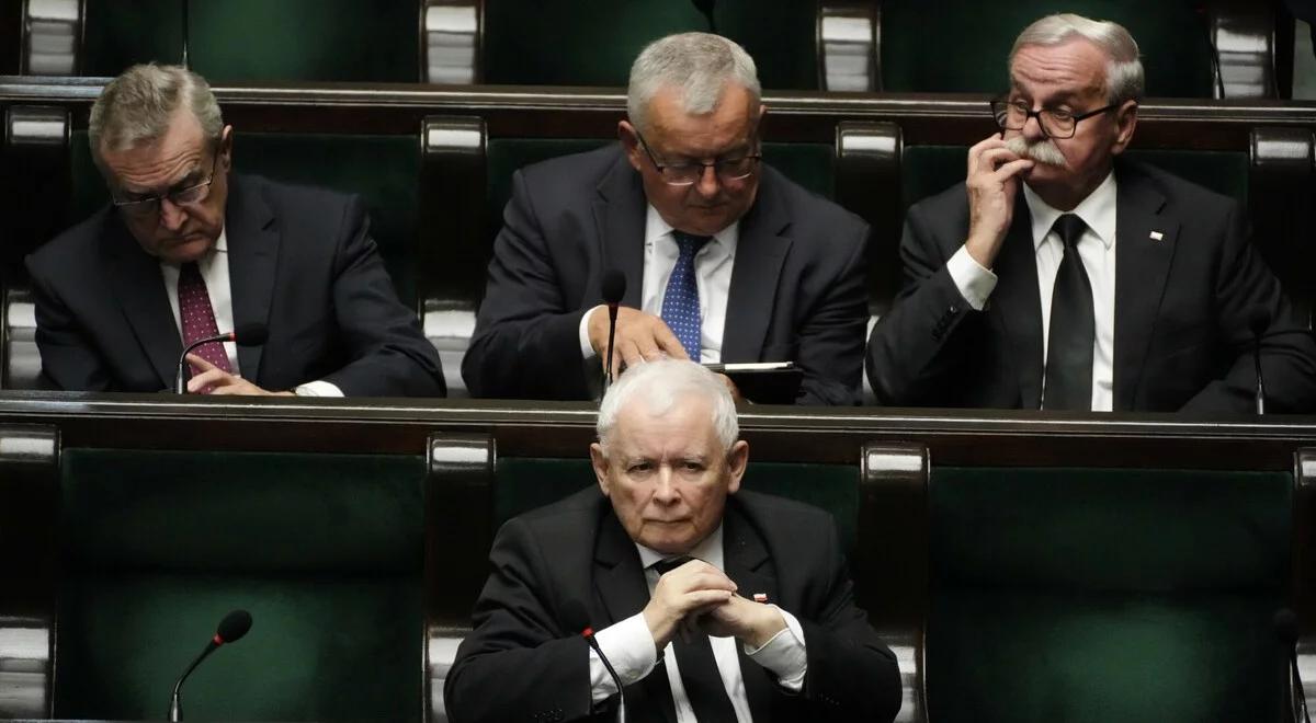 Sondaż: "miesiąc miodowy" dla PiS. Jak zmienia się poparcie Polaków?