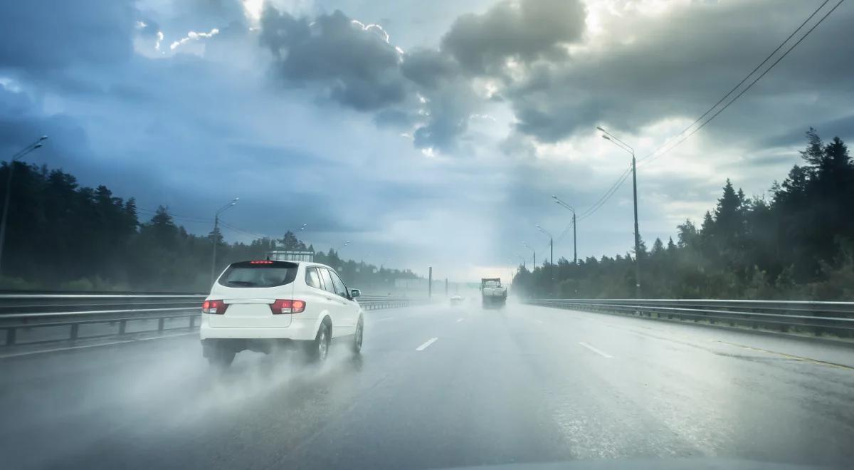 GDDKiA ostrzega kierowców. Warunki atmosferyczne mogą utrudniać jazdę