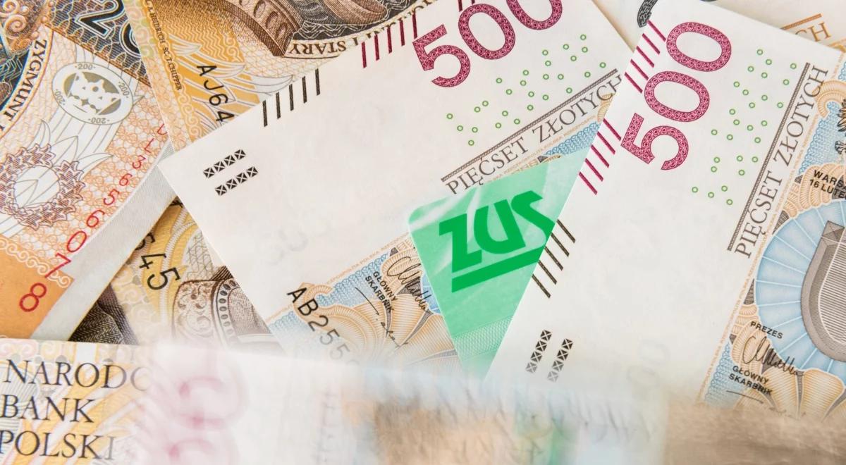 Zniesienie limitu 30-krotności składek ZUS. Sejm: wejście w życie nowych przepisów przesunięte o rok