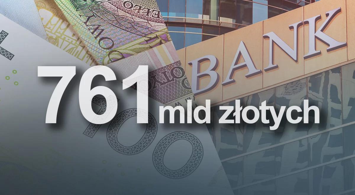 Ile oszczędności mają Polacy w bankach?