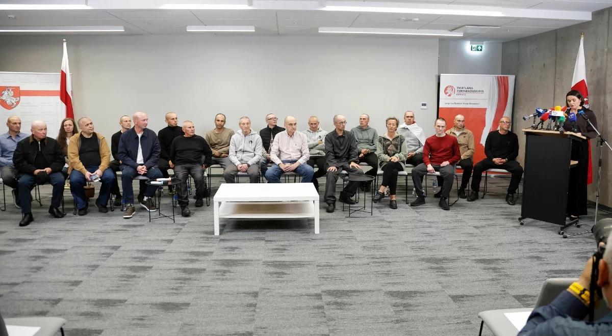 Łukaszenka uwolnił 52 więźniów politycznych. "To przetargi"