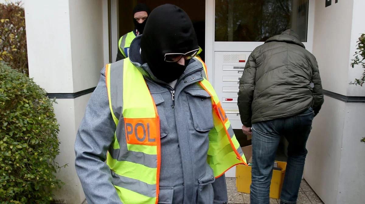 Rozdawali Koran, mieli werbować do IS. Akcja niemieckiej policji przeciwko islamskim radykałom