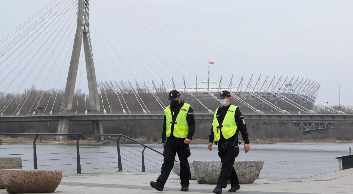 Łamanie obostrzeń. Policja wystawiła ostatniej doby 6,5 tys. mandatów za brak maseczki