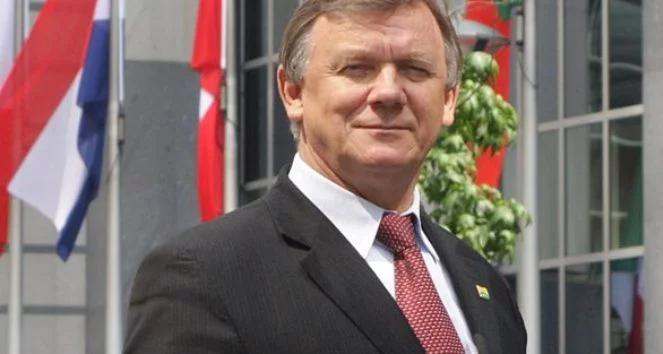 Prokuratura przekazała sprawę Serafina do skarbówki