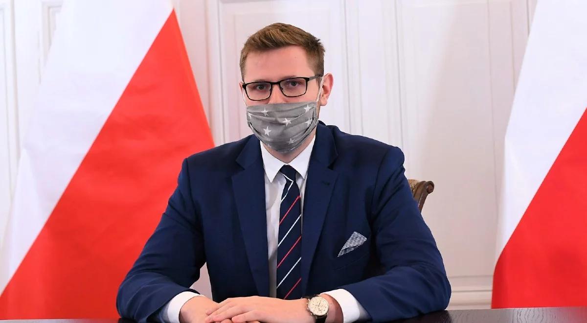 "Przerażający reportaż, a cierpienie nieletnich gigantyczne". Michał Woś reaguje ws. ośrodka w Renicach