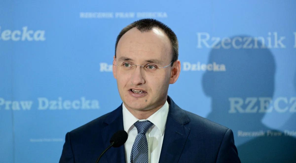 Rzecznik Praw Dziecka: nigdy nie powiedziałem, że można dawać dzieciom klapsy