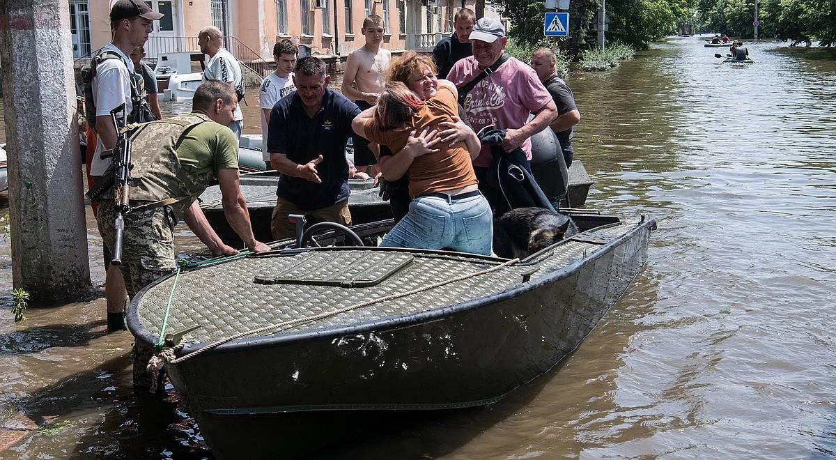 Pomoc dla mieszkańców zalanych terenów. Polscy strażacy wsparli Ukrainę niezbędnym sprzętem  