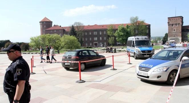 Strzały na Wawelu. Agresywny mężczyzna zatrzymany