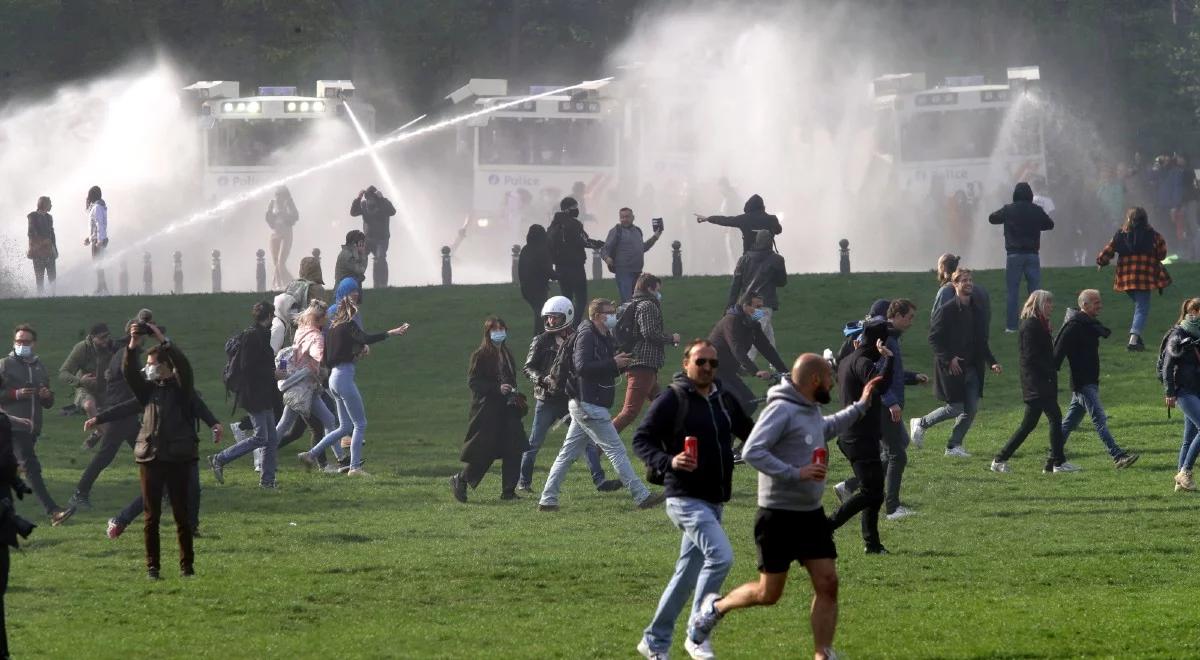 Belgia: starcia z policją po proteście przeciw restrykcjom. Ponad 100 zatrzymanych