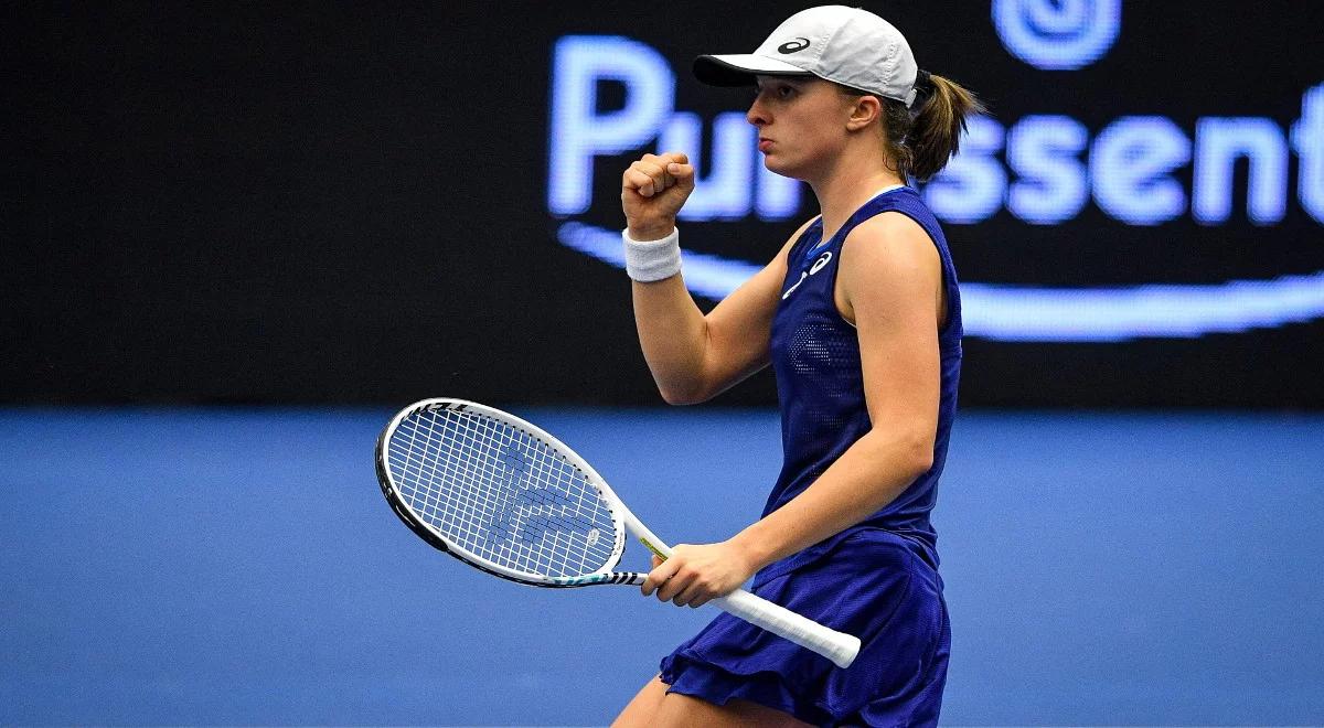 WTA Ostrawa: Świątek - Aleksandrowa. Zacięty półfinał, Polka górą 