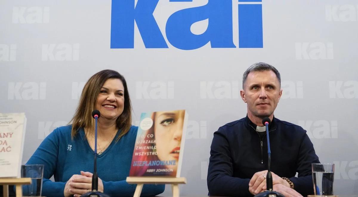 "Czas uzdrowienia wielu osób". Ks. Sarbinowski o wizycie Abby Johnson w Polsce