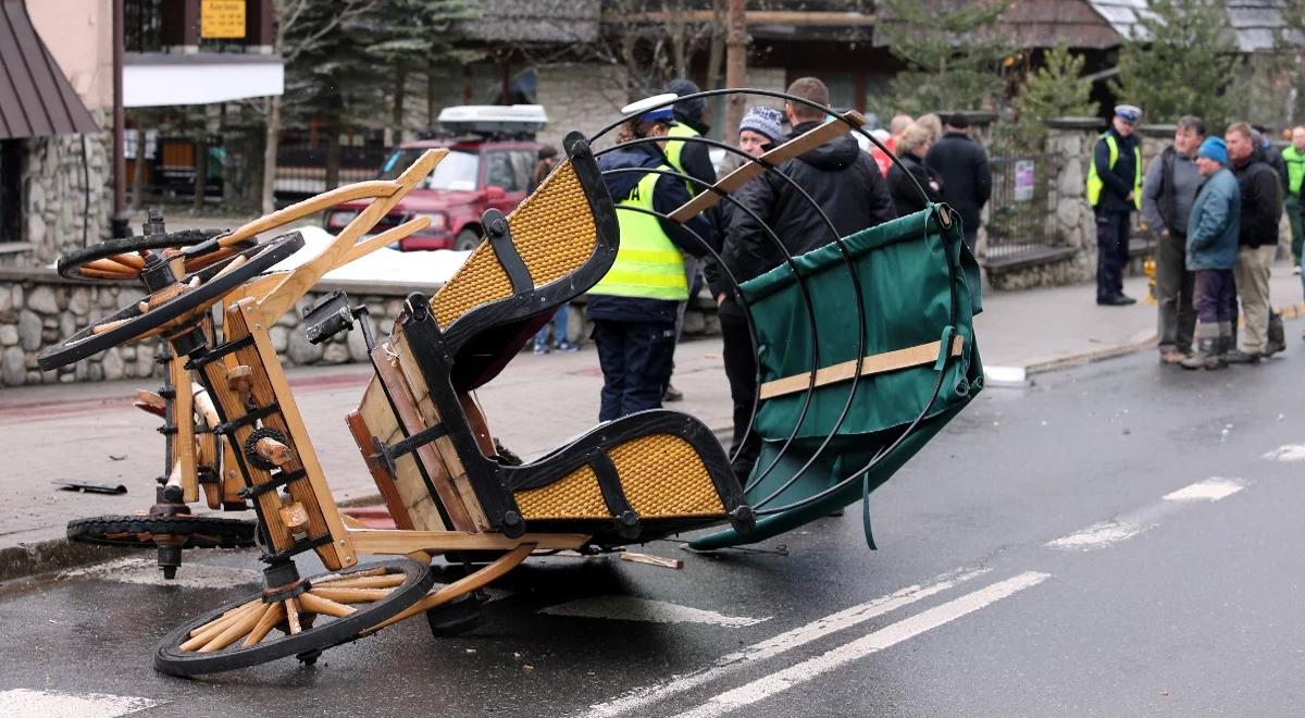 Wypadek fasiongu w centrum Zakopanego. Zaprzęg uderzył w samochód