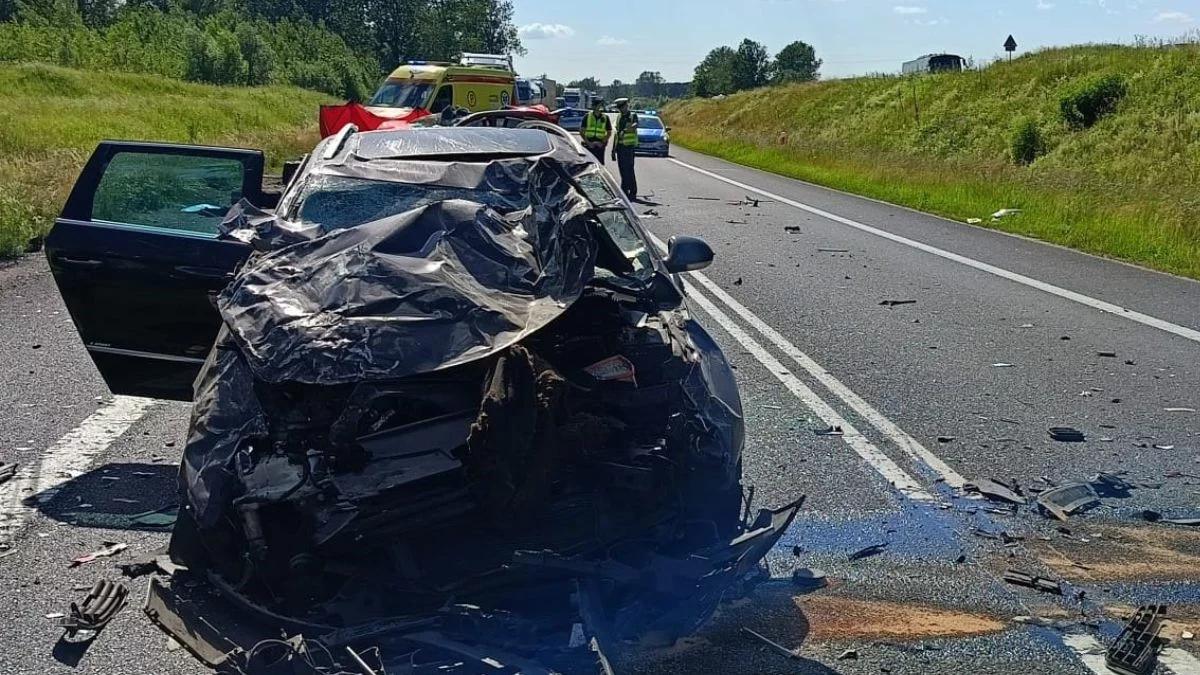Zderzenie trzech pojazdów pod Biskupcem. Nie żyje 39-latek