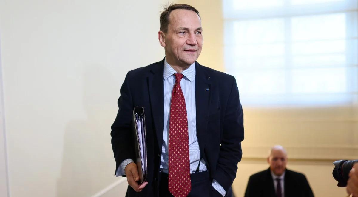 Pierwsza zagraniczna wizyta szefa MSZ. Radosław Sikorski w Kijowie