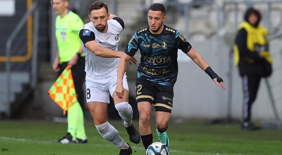 Ekstraklasa: Pogoń lepsza od Puszczy mimo gry w osłabieniu. "Portowcy" pokazali charakter