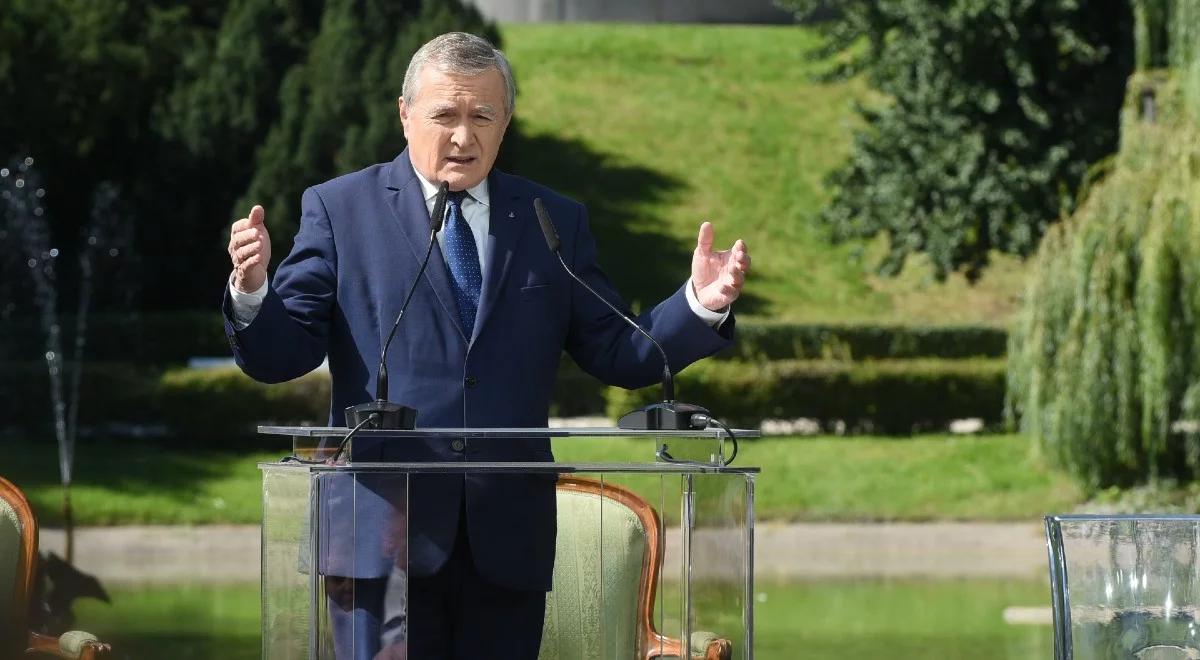 "Filar rozwoju czytelnictwa". Piotr Gliński o Narodowym Czytaniu