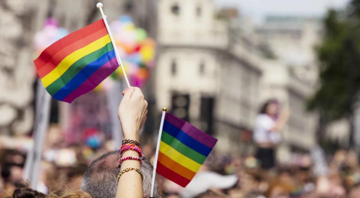 "Część wyborców Biedronia zawiedziona postawą Trzaskowskiego". Publicysta o dyskusji ws. adopcji