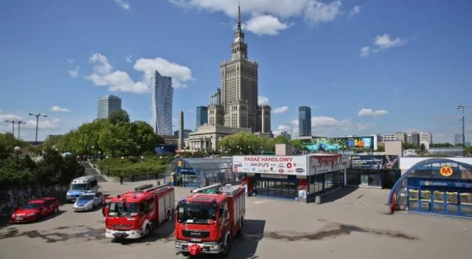 Gaz w warszawskim metrze? Ewakuacja pasażerów: to jest katastrofa