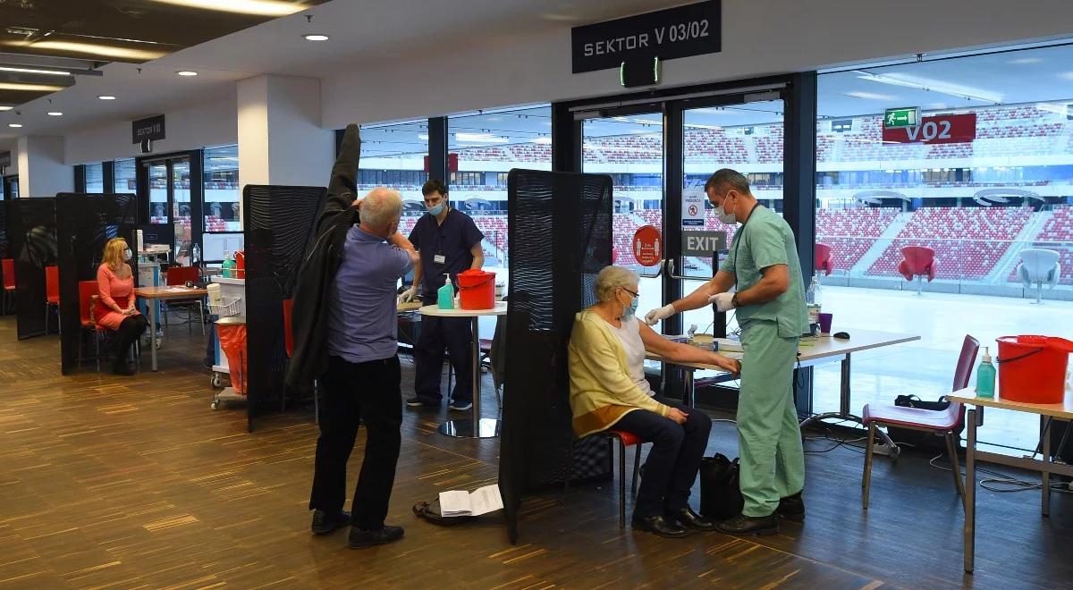 Powszechne szczepienia dostępne dla każdego? Szef KPRM podał termin