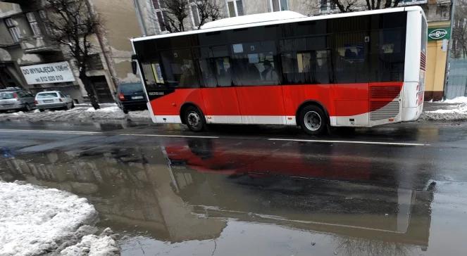 Drogi przejezdne, ale jest bardzo ślisko