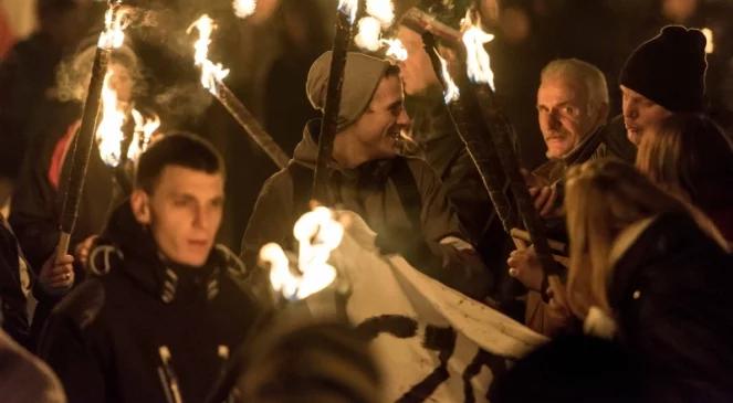 Uchwała Sejmu, marsz PiS, światło wolności - 32 rocznica stanu wojennego