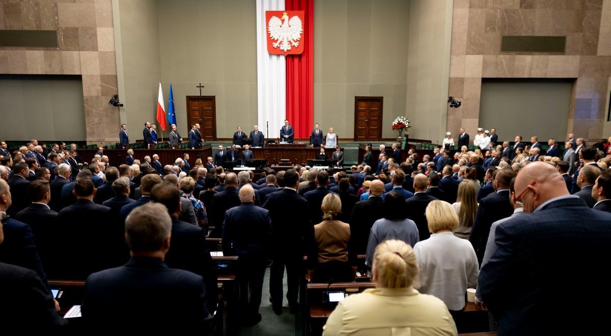 Sejm wznowił obrady. Posłowie zajmują się projektami ustaw ws. zamrożenia cen energii [TRANSMISJA]