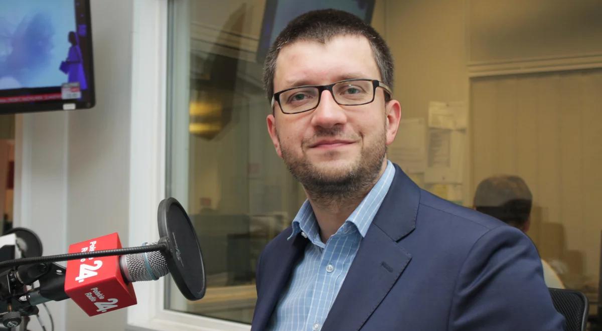 Powrót do 23-proc. stawki VAT na paliwa. Roszkowski: Orlen zdołał utrzymać w Polsce najtańsze paliwo w Europie