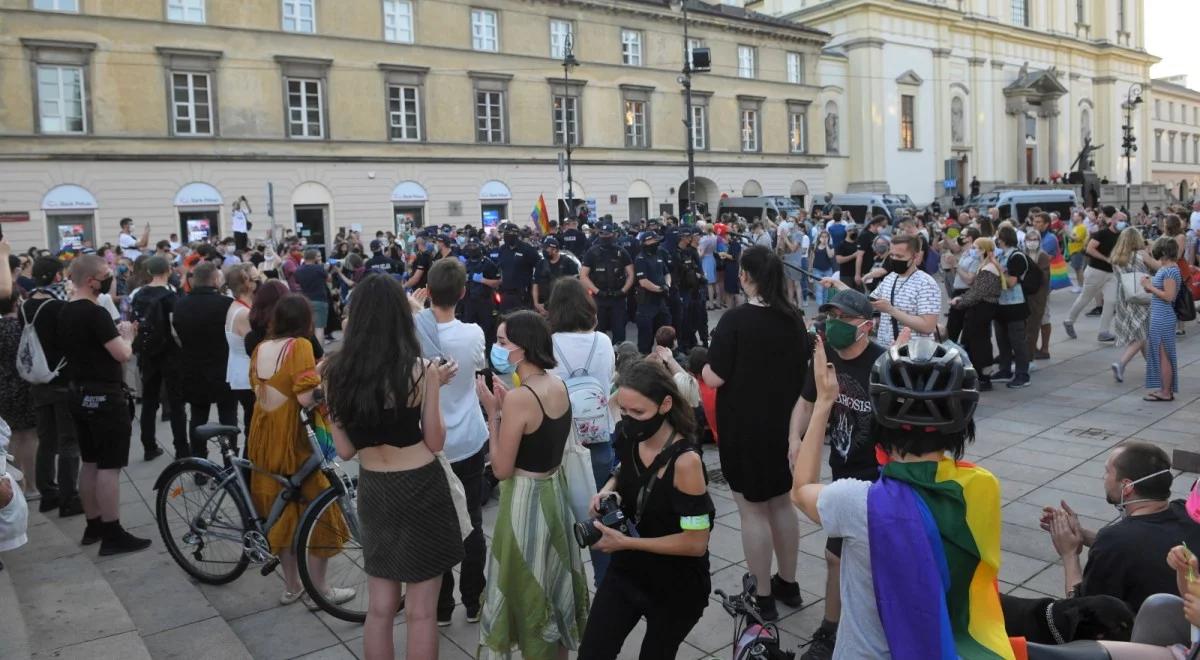 Aresztowanie aktywisty LGBT. Rzecznik KSP: czynności przy ul. Solec mogły stanowić zagrożenie