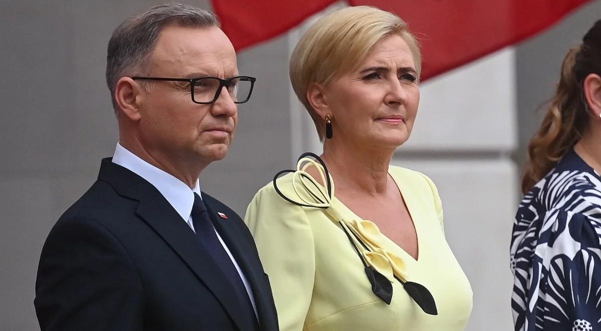 Pierwsza Dama opuszcza Pałac. "Dziesięcioletnia złota klatka"